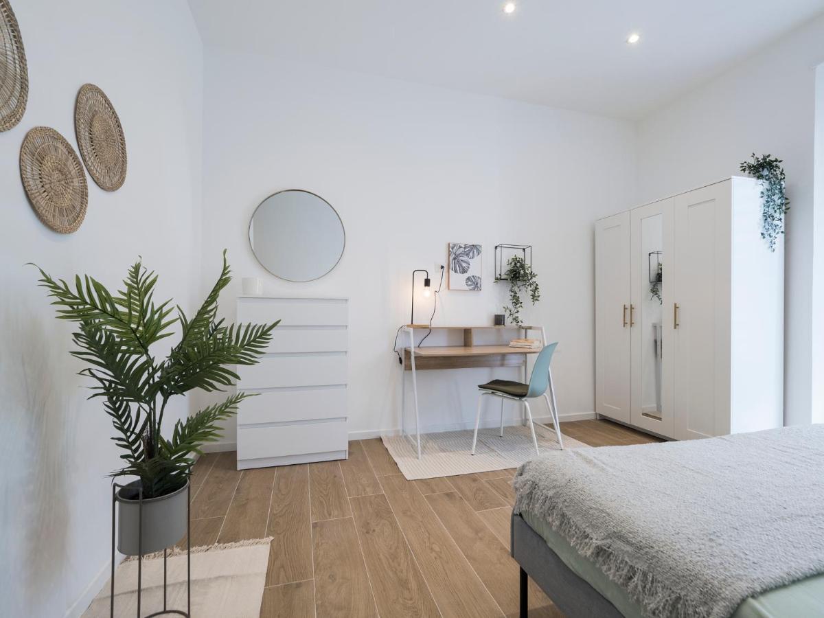 Casa Design Con A/C E Wifi_7 Minuti Ciampino Aeroporto Apartment Luaran gambar