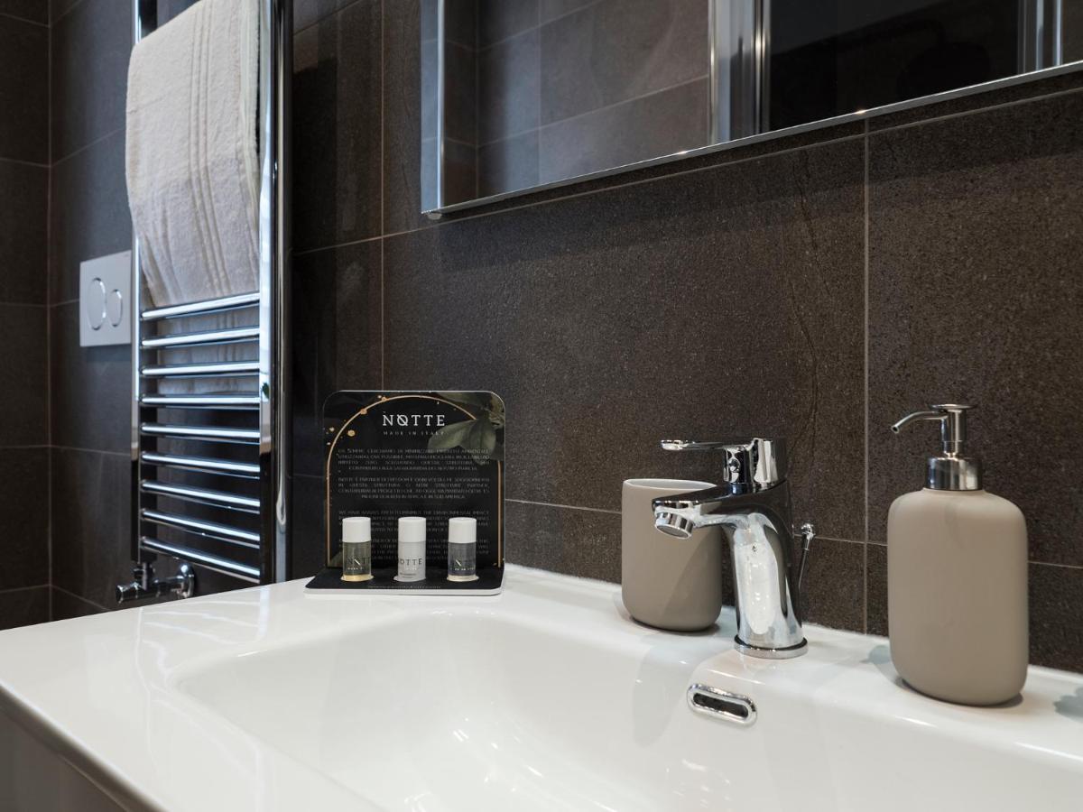 Casa Design Con A/C E Wifi_7 Minuti Ciampino Aeroporto Apartment Luaran gambar