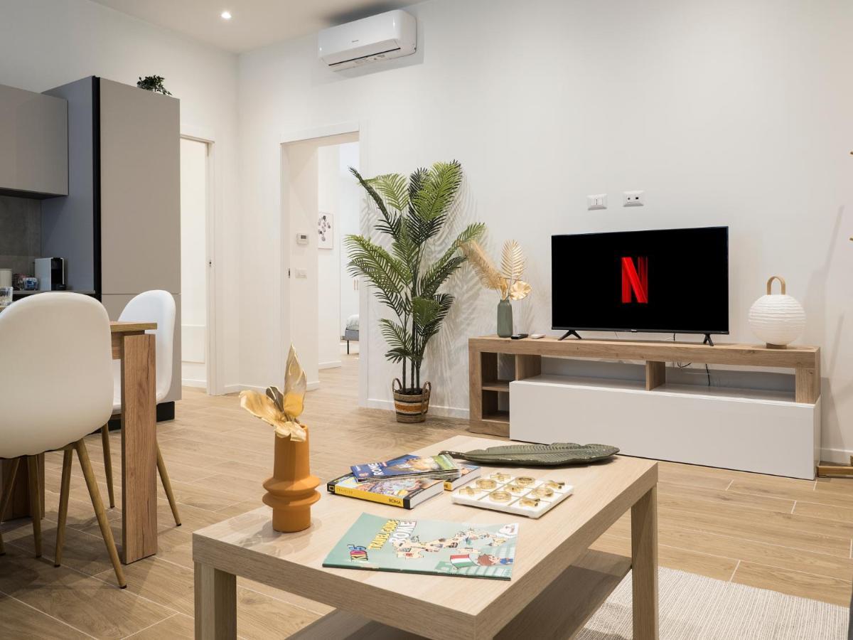 Casa Design Con A/C E Wifi_7 Minuti Ciampino Aeroporto Apartment Luaran gambar